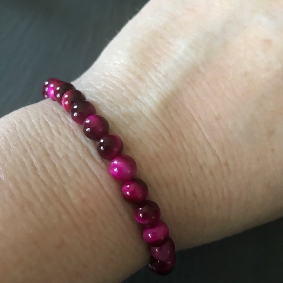 Gorgeous Cherry Tigers eye bracelets - Picture 5 of 5